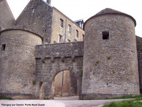 Chambres Sous Les Vignes Du Buttois Bussy-le-Grand Luaran gambar