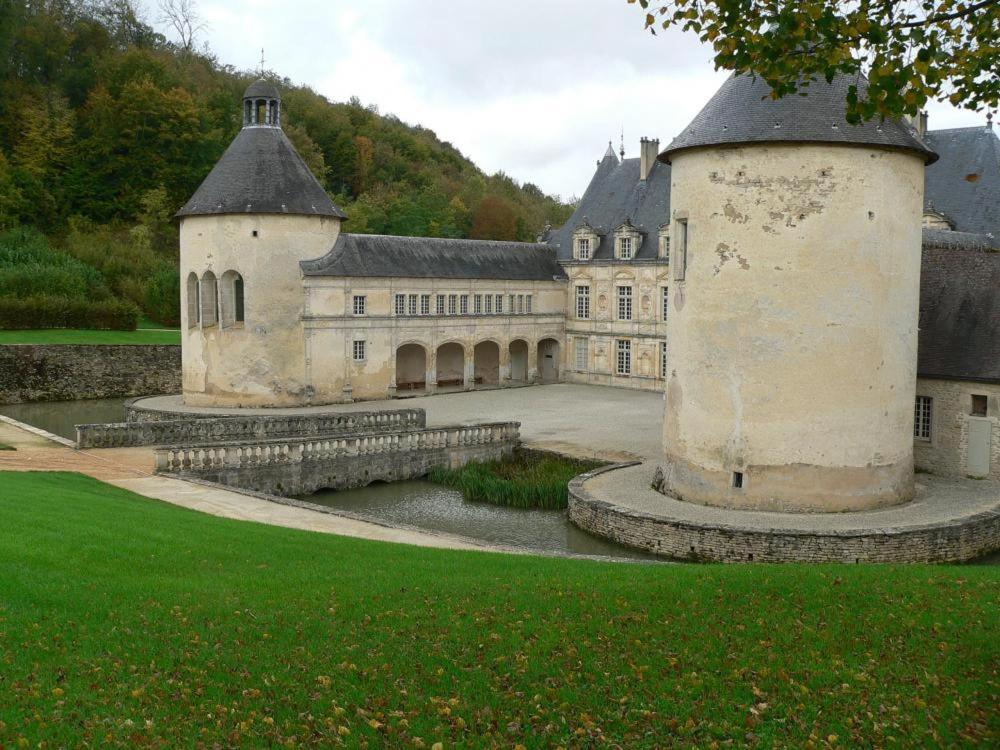 Chambres Sous Les Vignes Du Buttois Bussy-le-Grand Luaran gambar