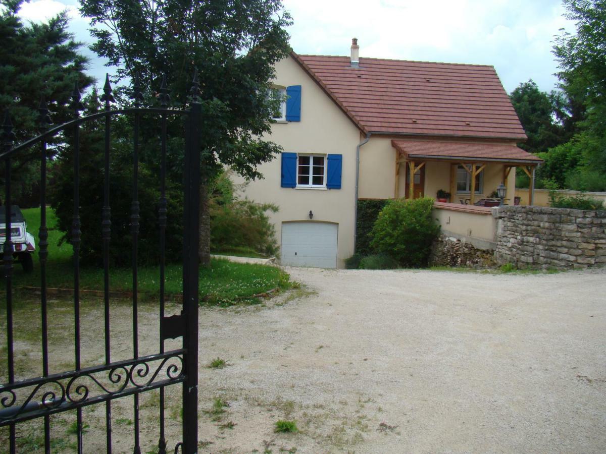 Chambres Sous Les Vignes Du Buttois Bussy-le-Grand Luaran gambar